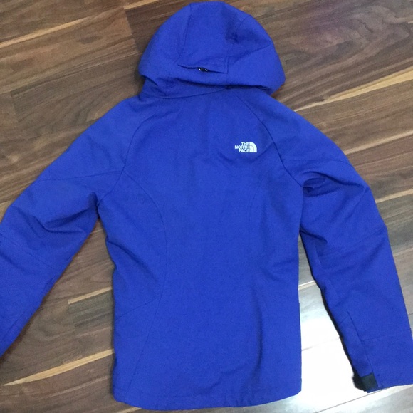 Women’s North Face Jacket - Picture 6 of 7